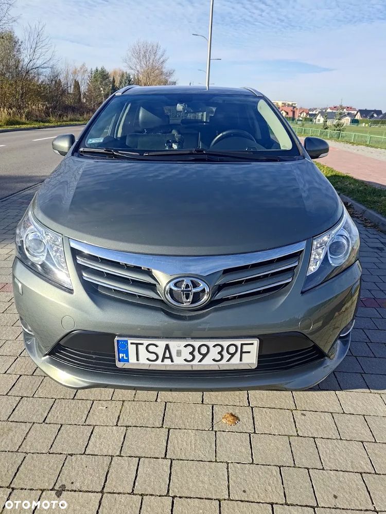 Toyota Avensis 1.8 Sol plus NAVI - 2