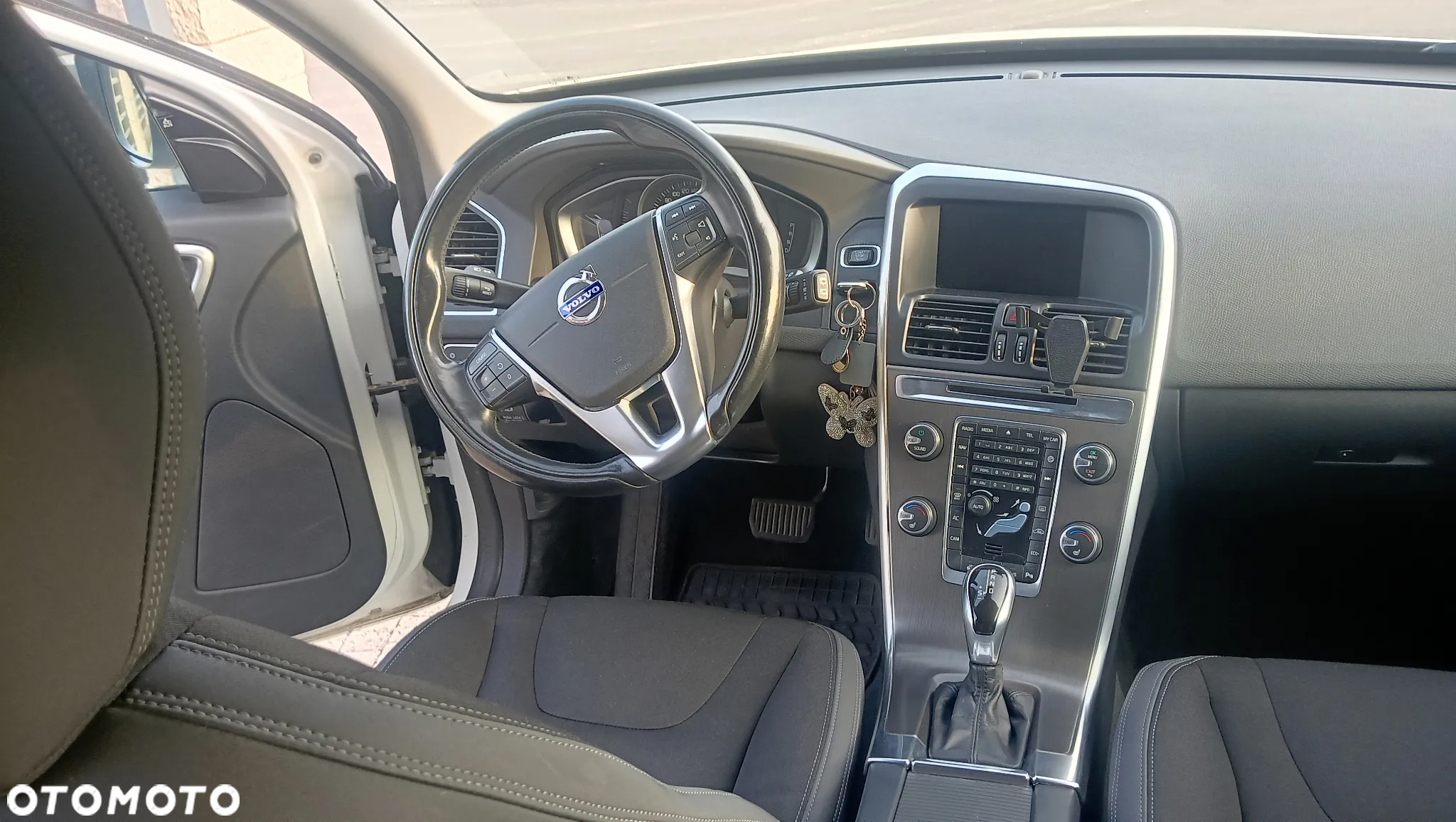 Volvo XC 60 D4 Drive-E Momentum - 18