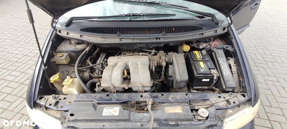Chrysler Voyager - 25