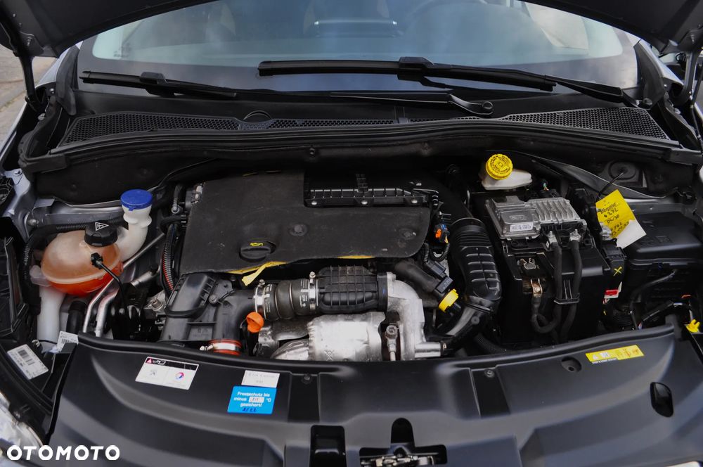 Peugeot 2008 BlueHDi 100 STOP & START Allure - 34