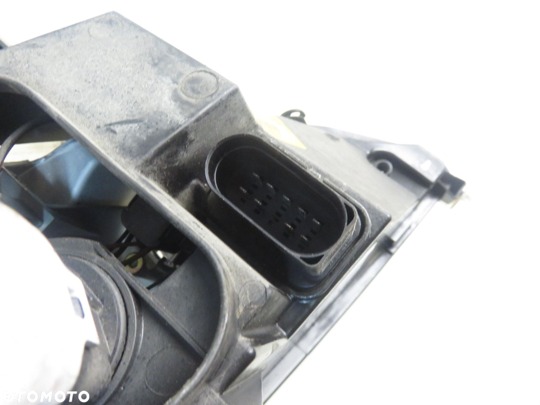 LAMPA LEWA PRZEDNIA FORD FOCUS MK1 XENON 2M5113W030DF - 2