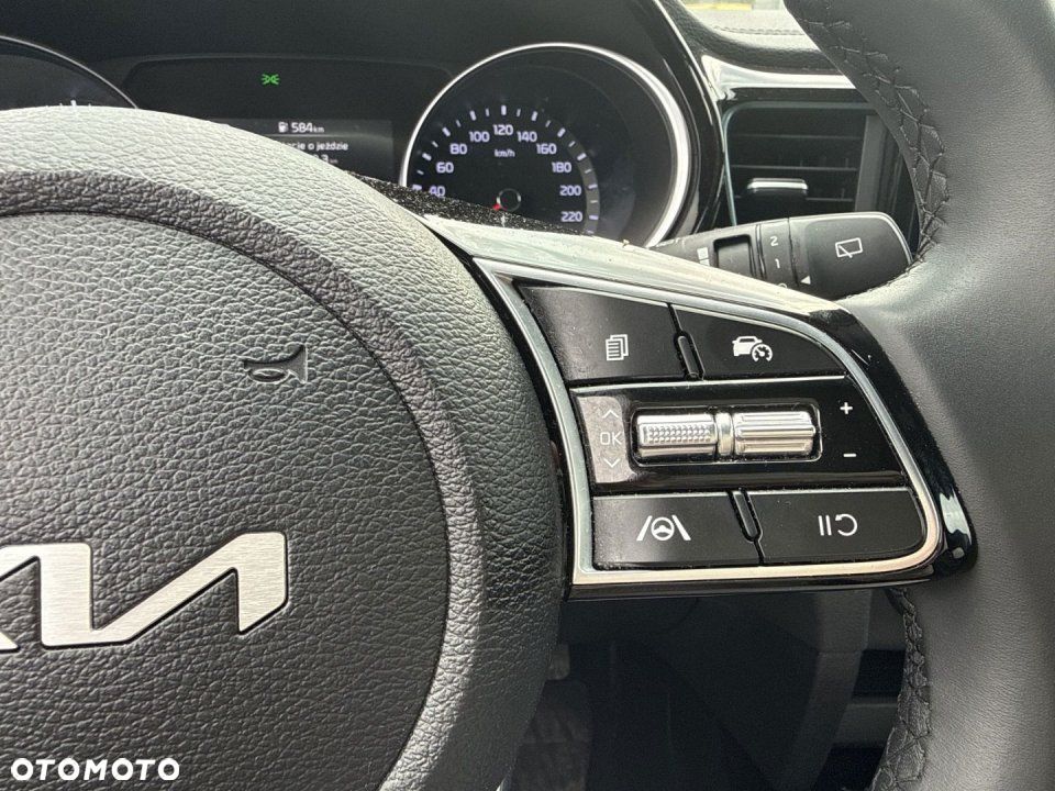 Kia XCeed - 24