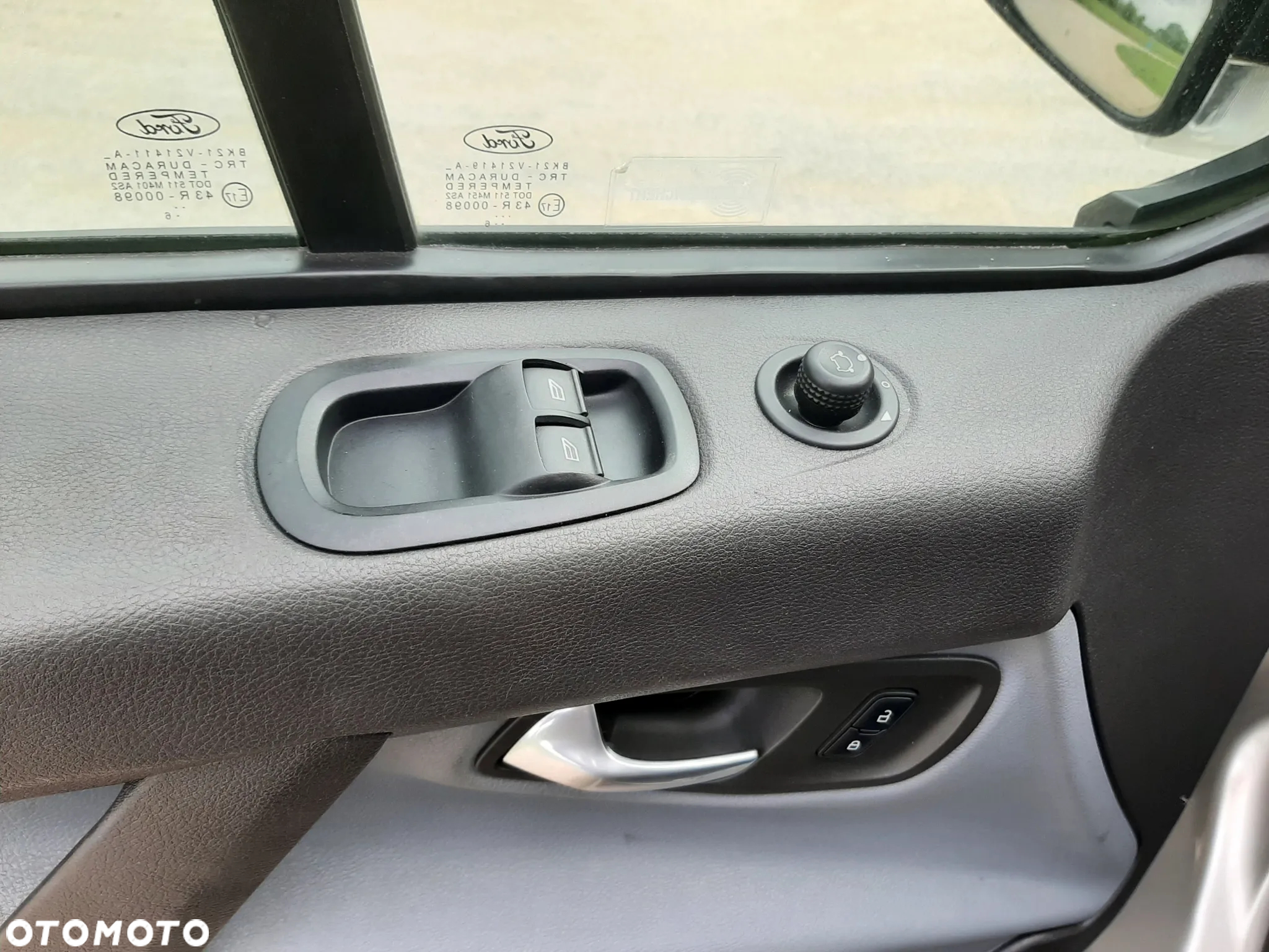 Ford Transit - 12