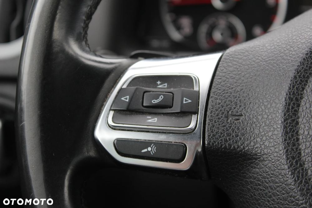 Volkswagen Tiguan 2.0 TDI 4Mot R-Style DSG - 18