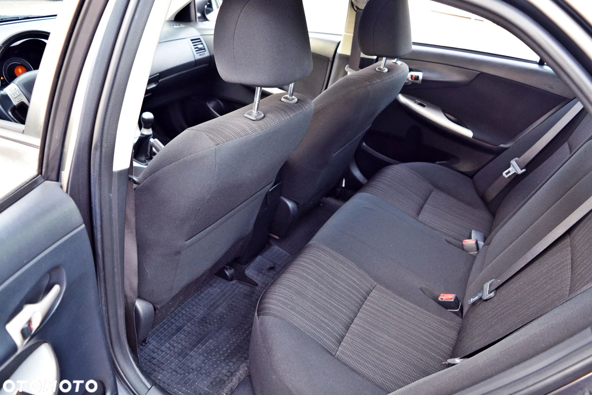 Toyota Corolla 1.6 VVT-i Sol - 15