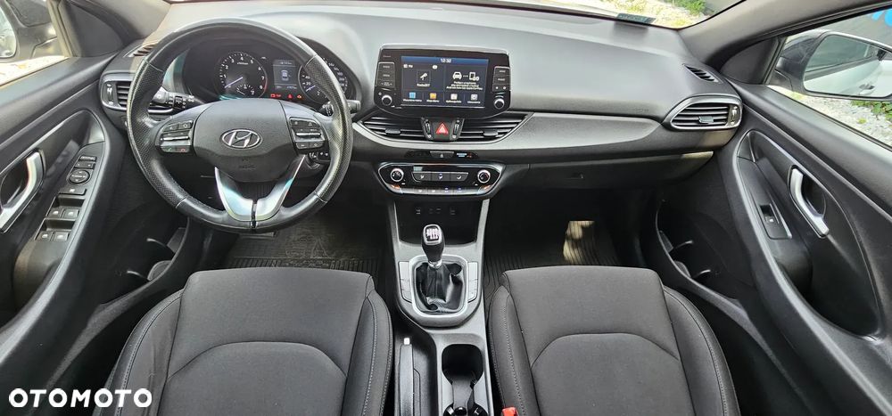 Hyundai i30 1.4 GO - 10