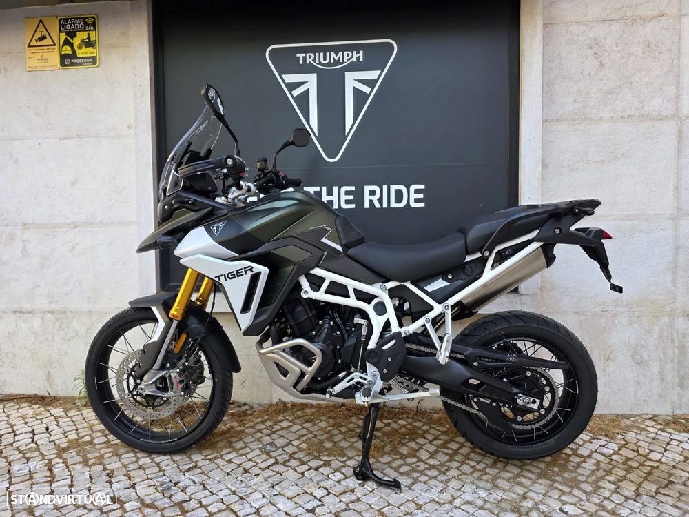 Triumph Tiger Rally Pro - 2