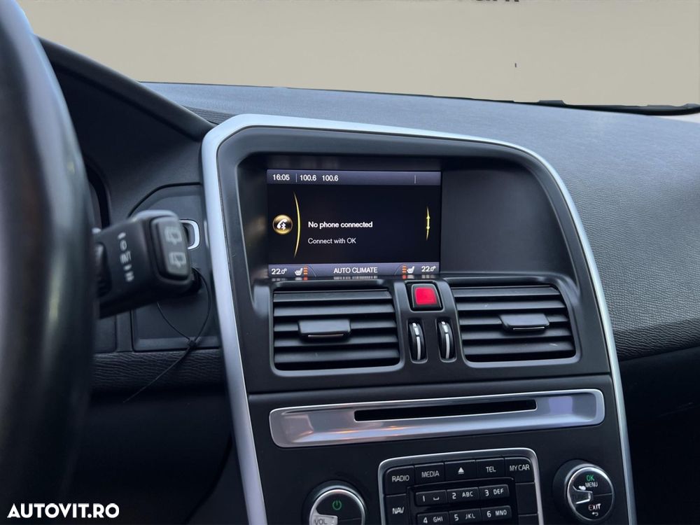 Volvo XC 60 DRIVe Momentum - 27