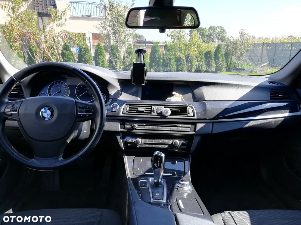 BMW Seria 5 520d - 9