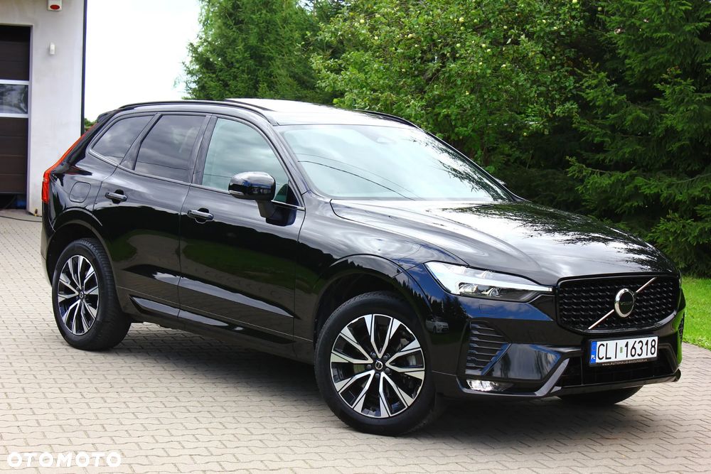 Volvo XC 60 B4 D AWD Plus Dark - 2