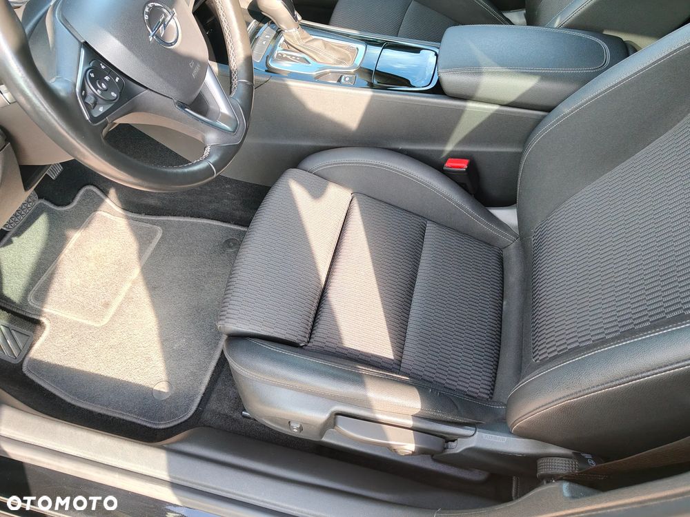 Opel Insignia 1.5 T Innovation S&S - 12