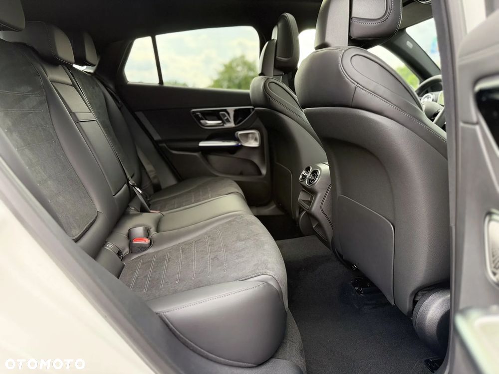 Mercedes-Benz GLC - 28