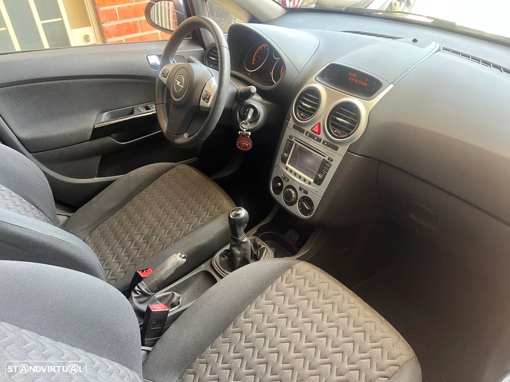 Opel Corsa 1.2 Cosmo - 15