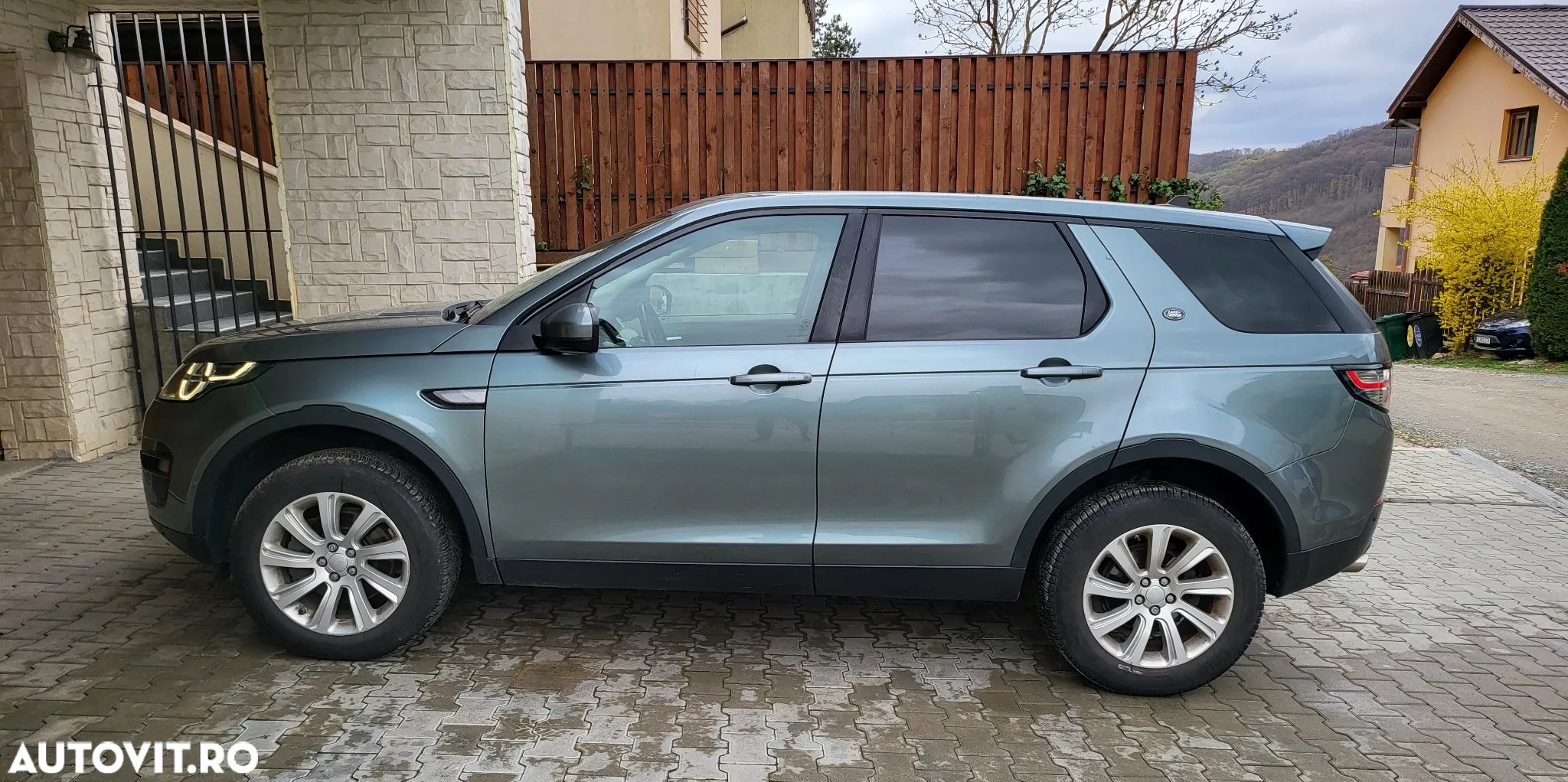 Land Rover Discovery Sport - 3
