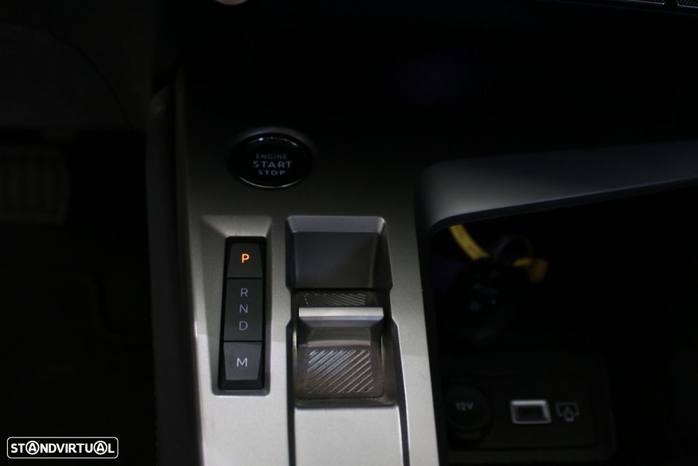 Peugeot 408 1.2 PureTech Allure EAT8 - 18