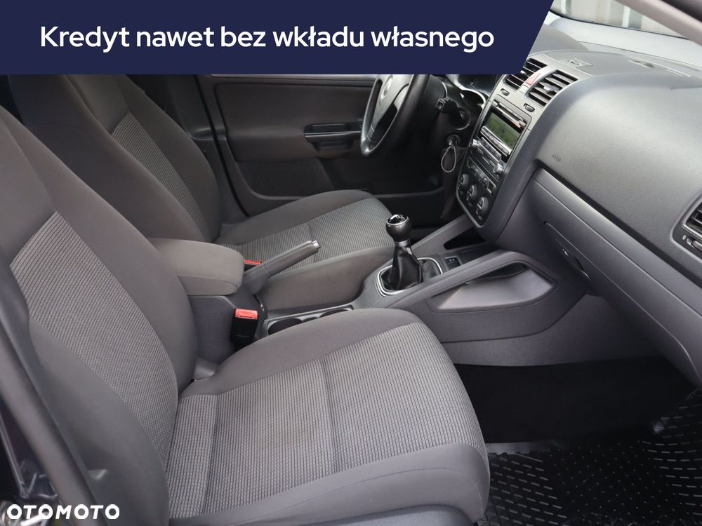 Volkswagen Jetta - 11