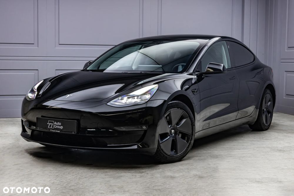 Tesla Model 3 - 2