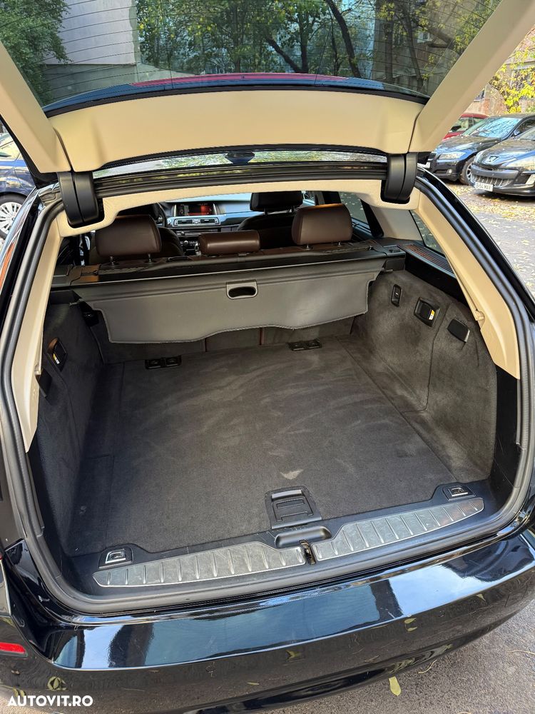 BMW Seria 5 530d xDrive - 13