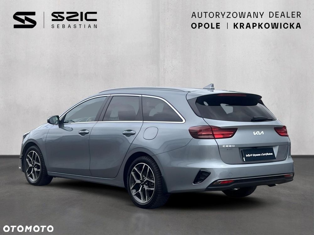 Kia Ceed - 4