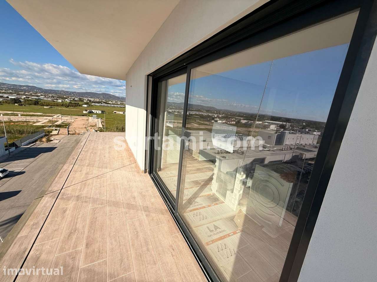 Apartamento T2 Venda em Faro (Sé e São Pedro),Faro - Grande imagem: 2/16