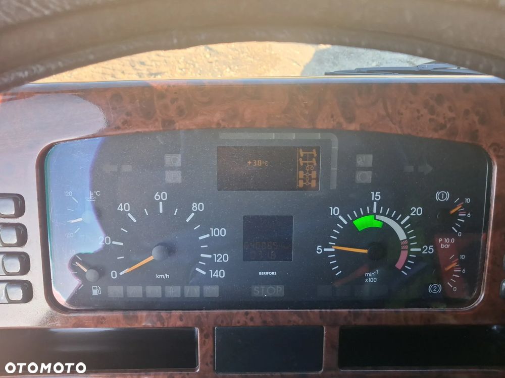 Mercedes-Benz 4143 - 8