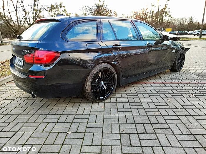 BMW Seria 5 535i xDrive Sport-Aut - 11