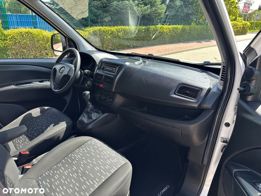 Opel COMBO - 14
