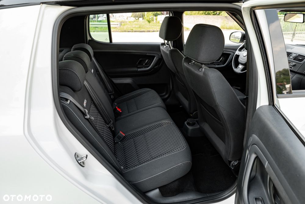 Skoda Fabia 1.4 TSI DSG RS - 20
