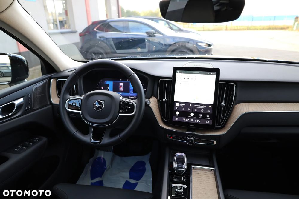 Volvo XC 60 T8 AWD Plus Dark - 8