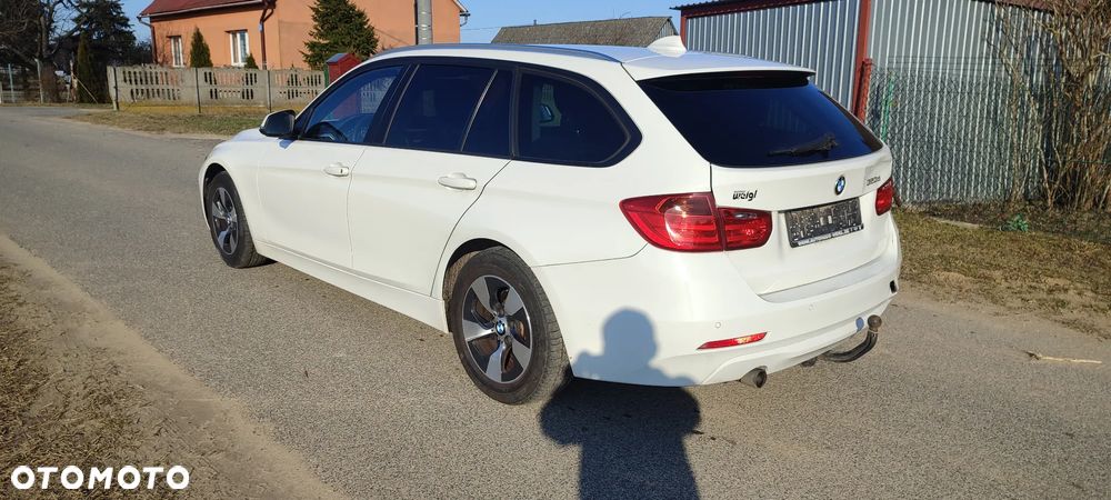 BMW Seria 3 320d - 4