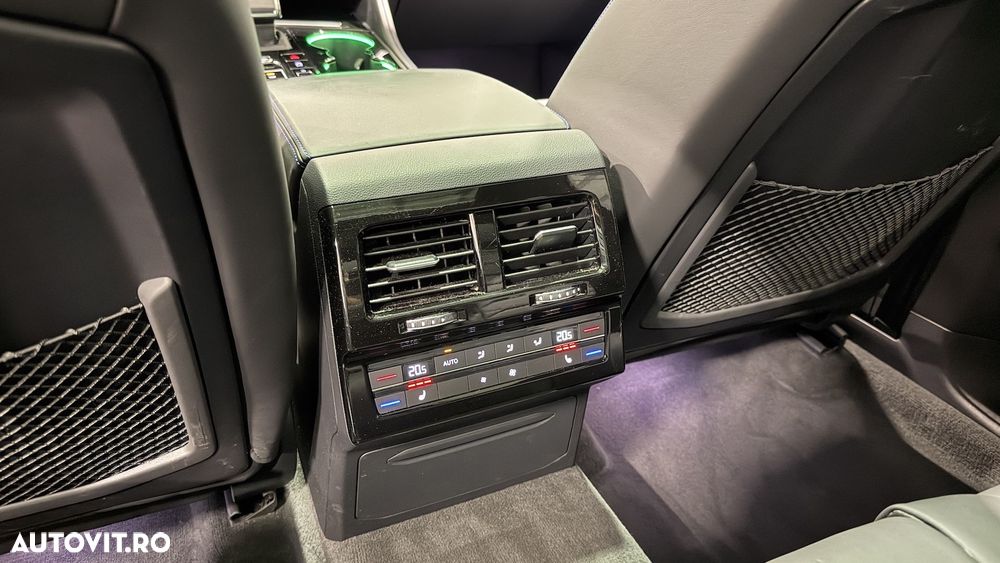 Volkswagen Touareg V6 TSI eHybrid PHEV R - 40