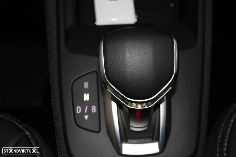 Renault Zoe (c/ Bateria) EV50 135hp Iconic - 20