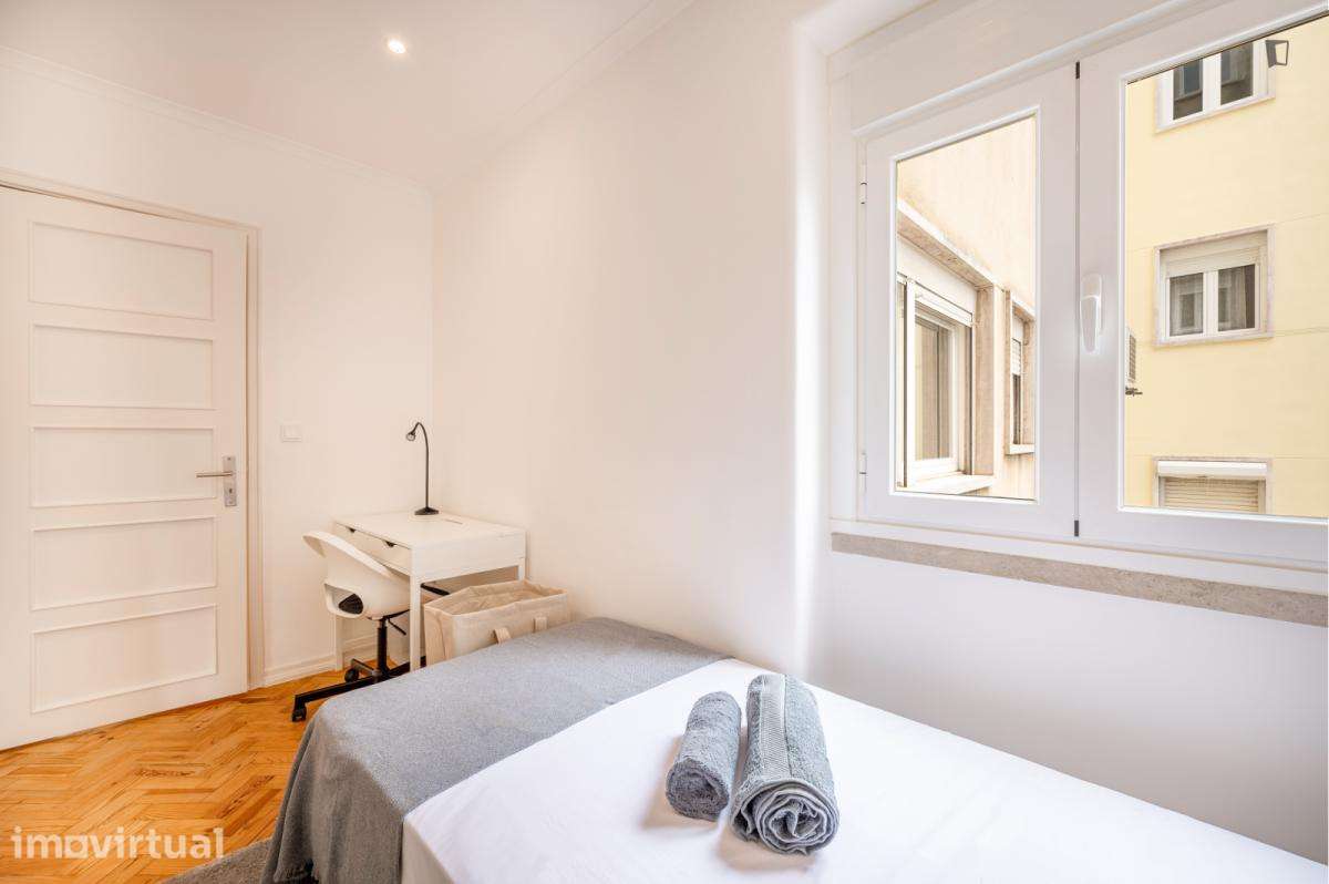 Quarto - localizado em Alameda Lisbon - Grande imagem: 3/21