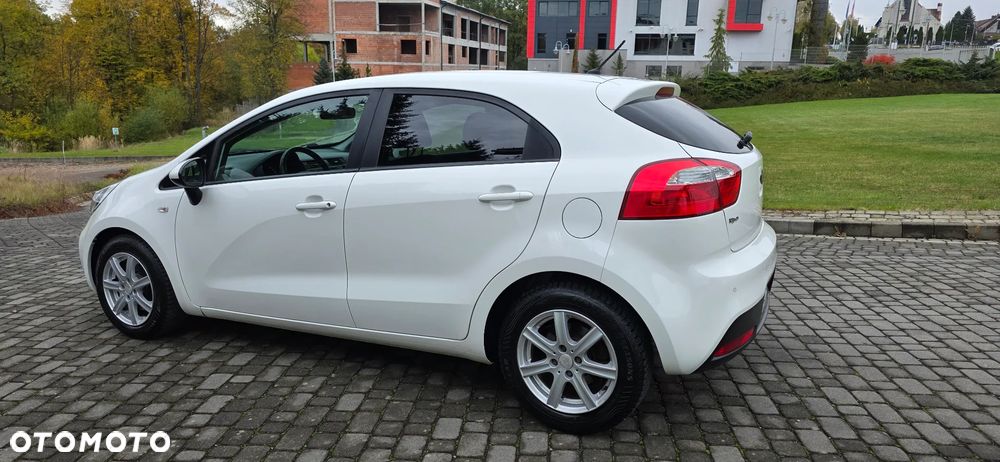 Kia Rio 2014 photo 5