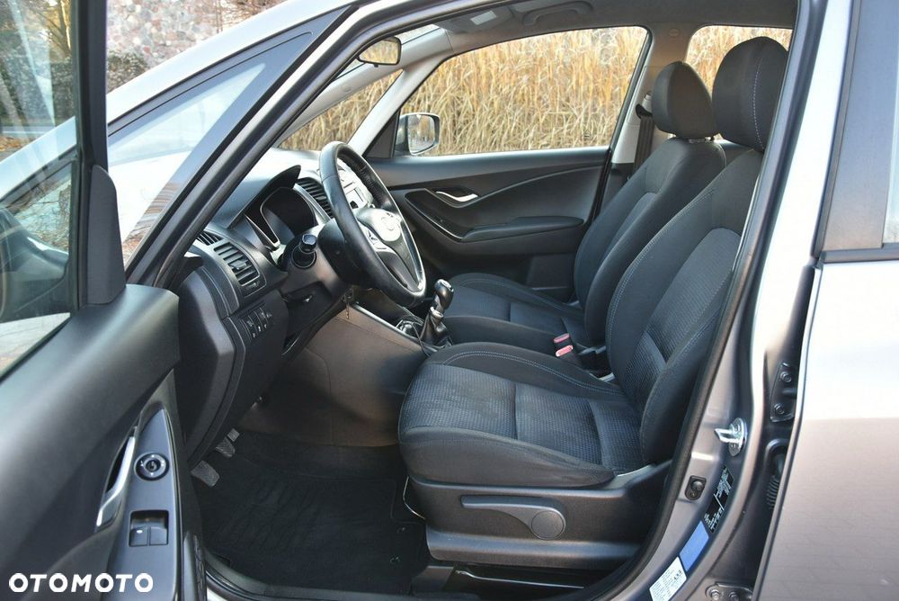 Hyundai ix20 - 11