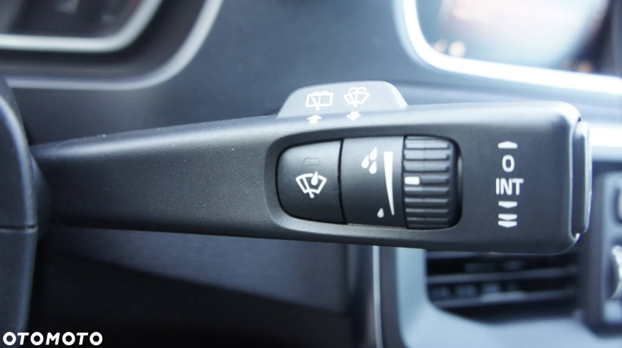 Volvo V40 D3 Drive-E Momentum - 20