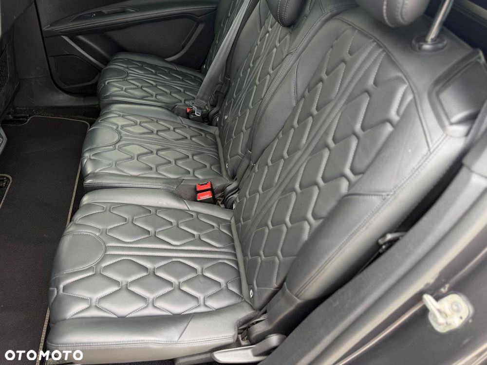 Peugeot 5008 PureTech 180 EAT8 Stop & Start GT - 32