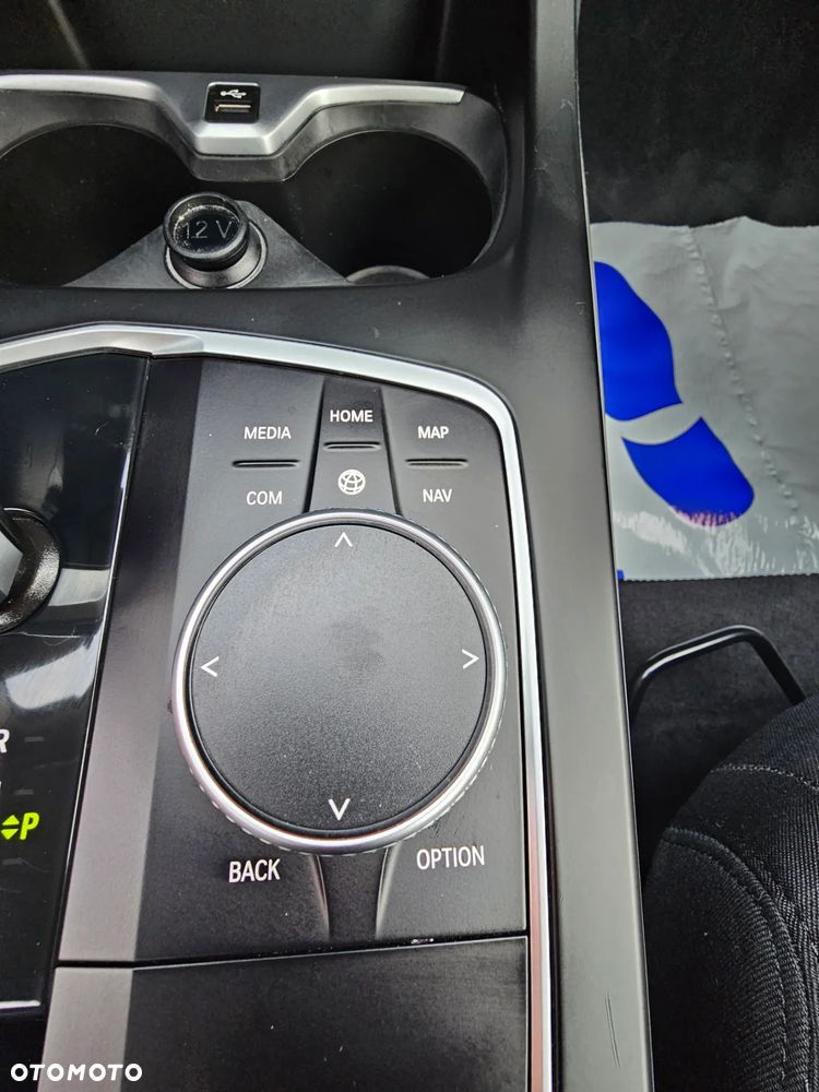 BMW Seria 1 116d - 28