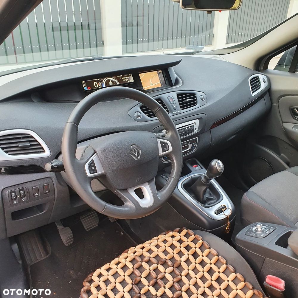 Renault Scenic 1.5dCi TomTom Edition - 12