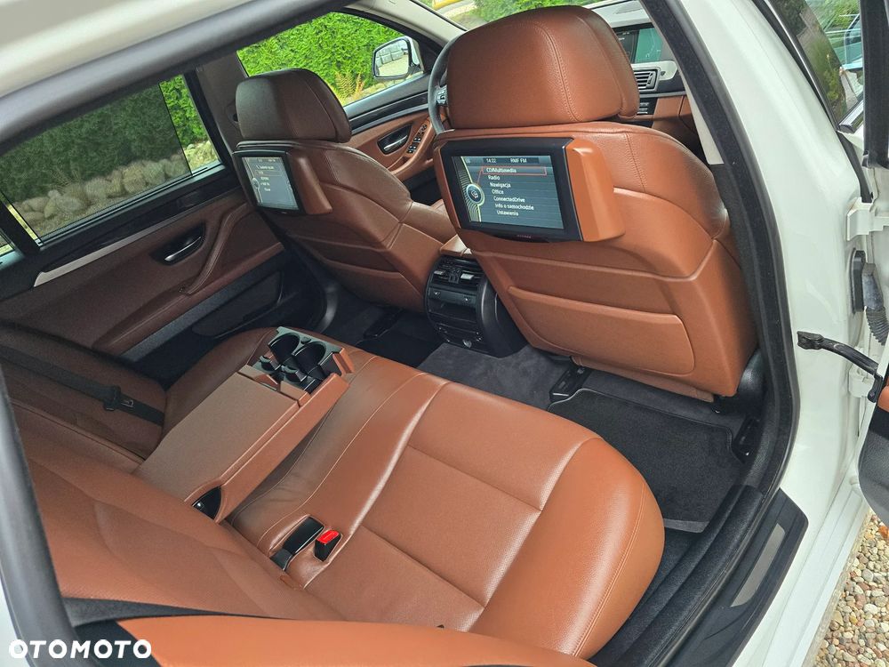 BMW Seria 5 525d Sport-Aut Luxury Line - 18