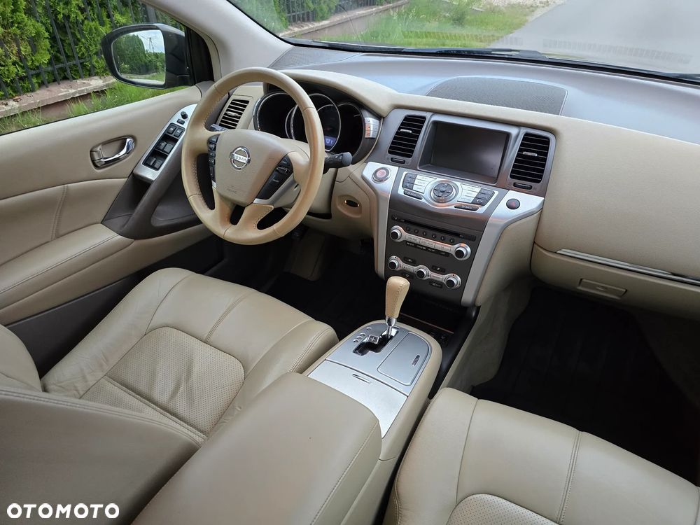 Nissan Murano 2.5 D Premium - 24