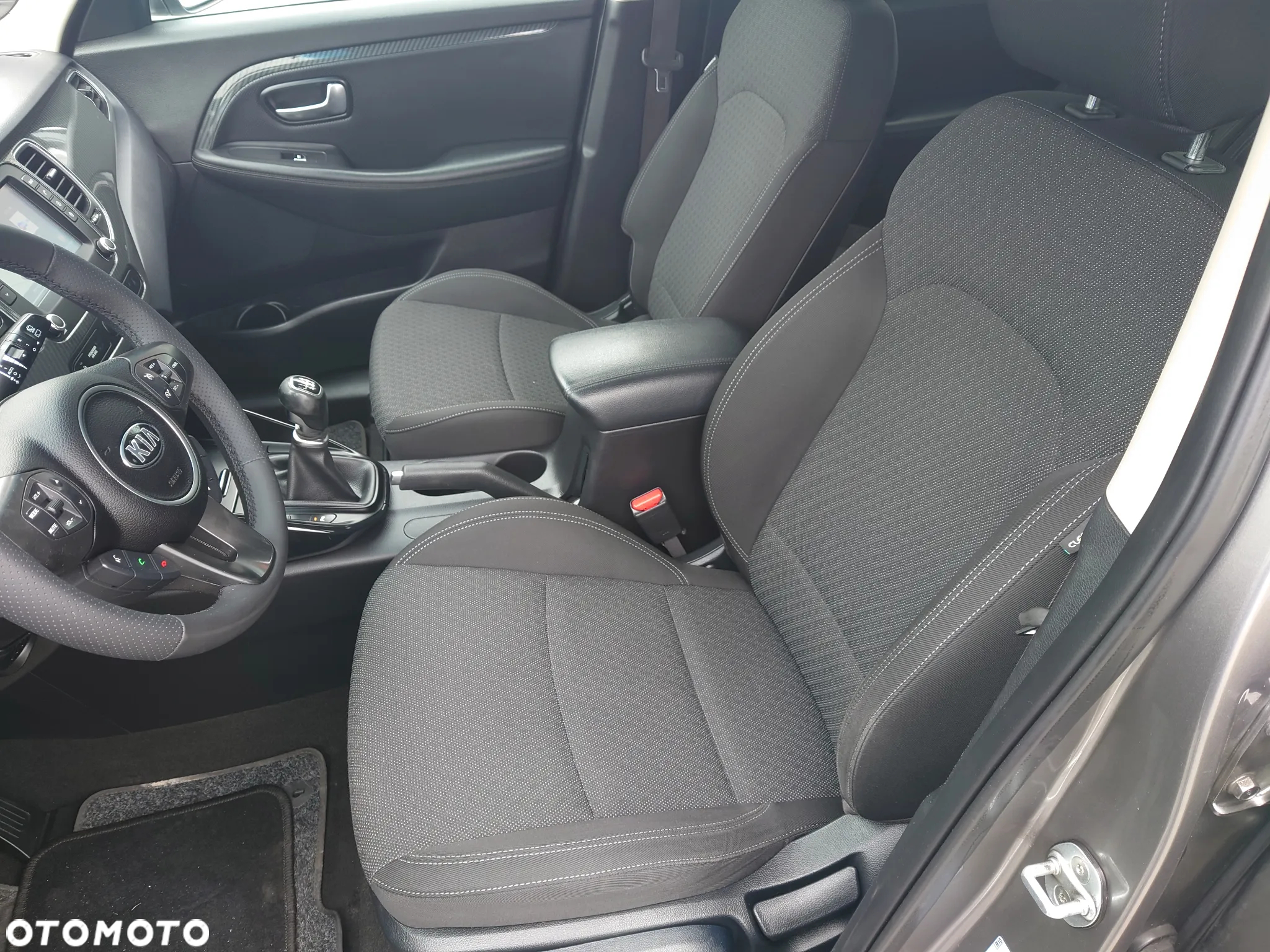 Kia Carens 1.7 CRDi M 7os - 2