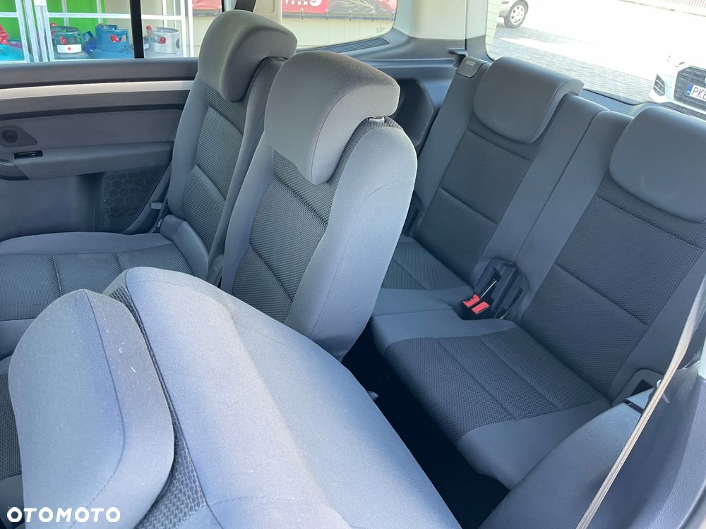 Volkswagen Touran 1.6 TDI SCR BlueMotion Technology Comfortline - 11