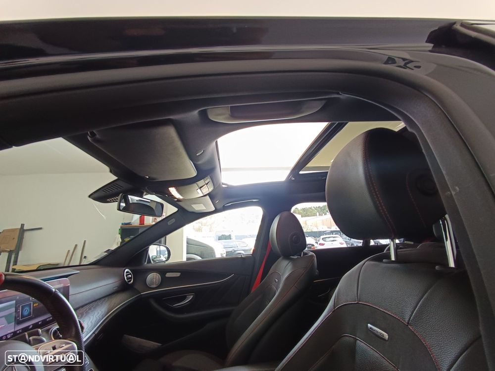 Mercedes-Benz E 53 AMG 4Matic+ - 39