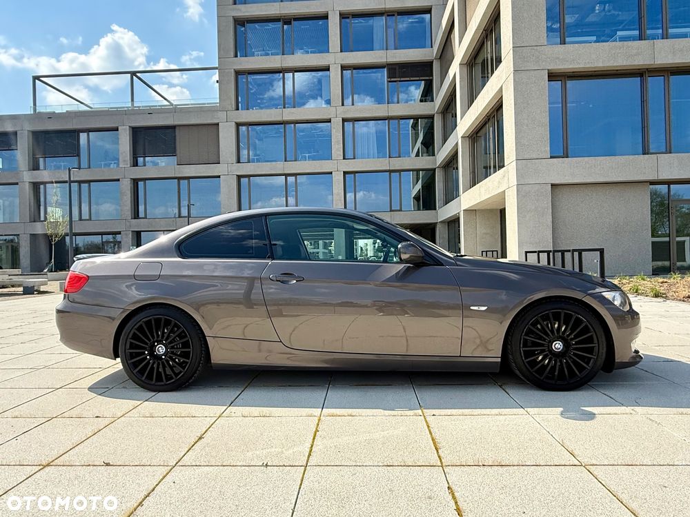 BMW Seria 3 320d - 10
