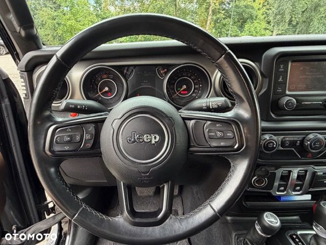 Jeep Wrangler - 16