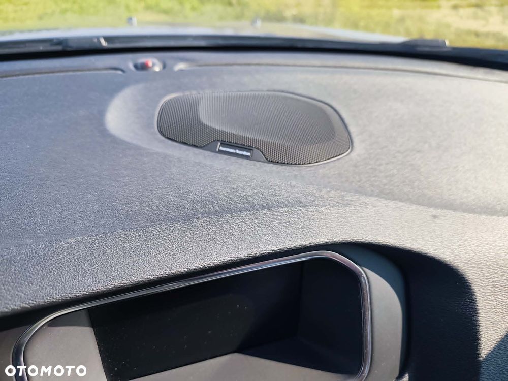 Volvo V40 D2 Drive-E R-Design Kinetic - 15