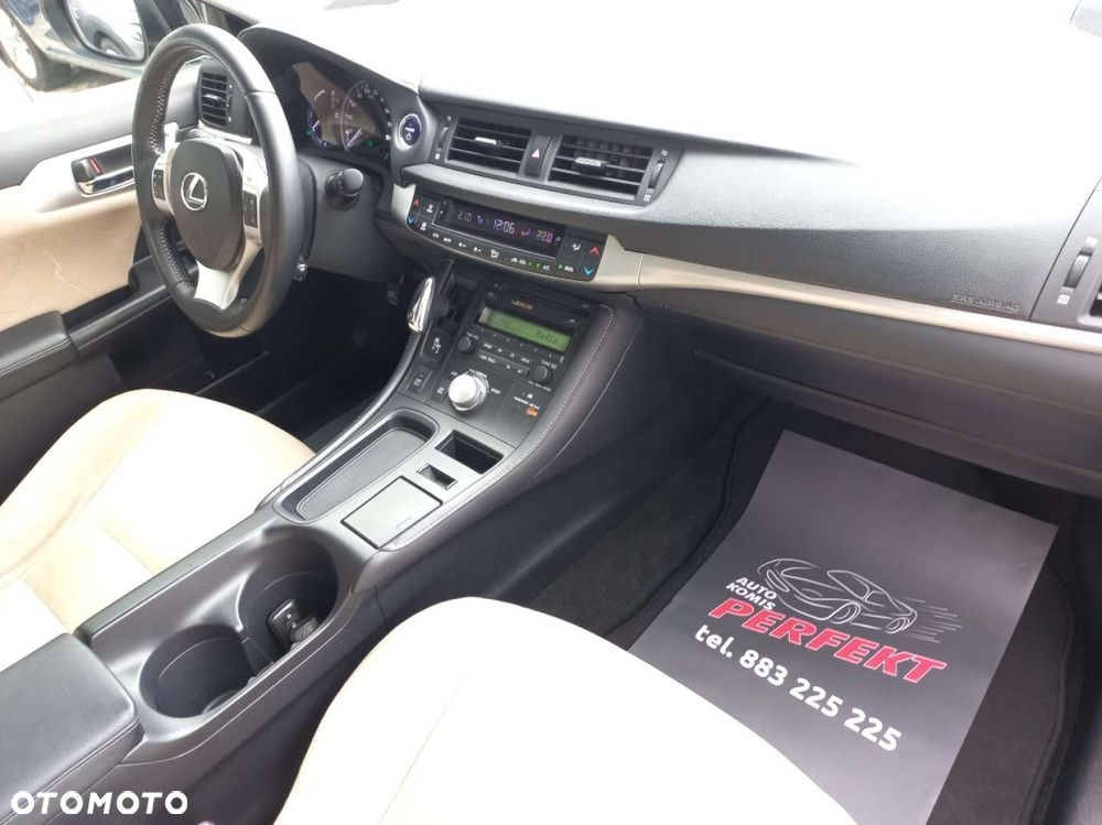 Lexus CT - 15