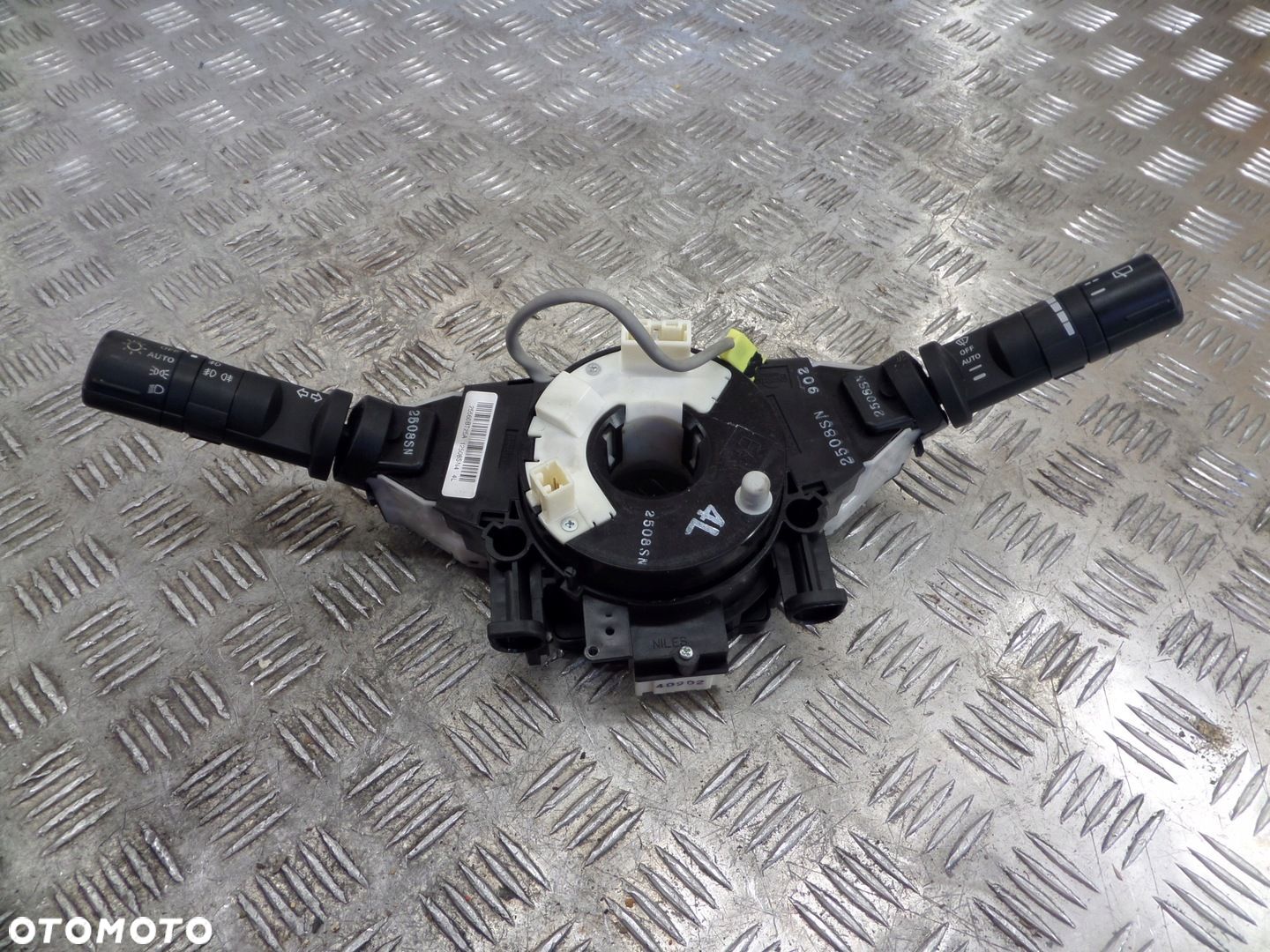 Nissan Qashqai PRZEŁĄCZNIK ZESPOLONY TAŚMA AIRBAG - 1