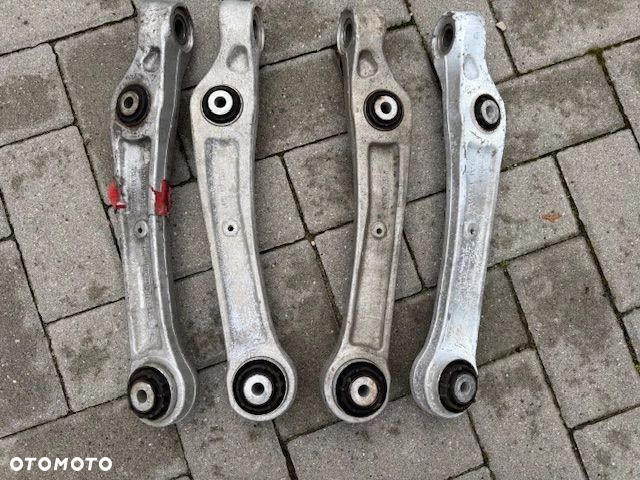 Audi Q7 Q8 Touareg 4M 4M0407155 4M0407156 wahacz GWARANCJA! - 3